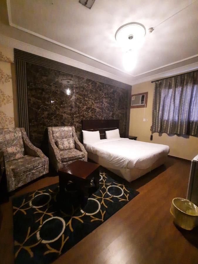 شقق العنوان للوحدات المخدومة Alanwaan Apartments For Serviced Units Dammam Exterior foto
